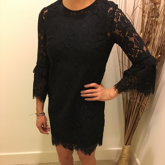 Banana Republic Lace Dress - Picture 2 of 4
